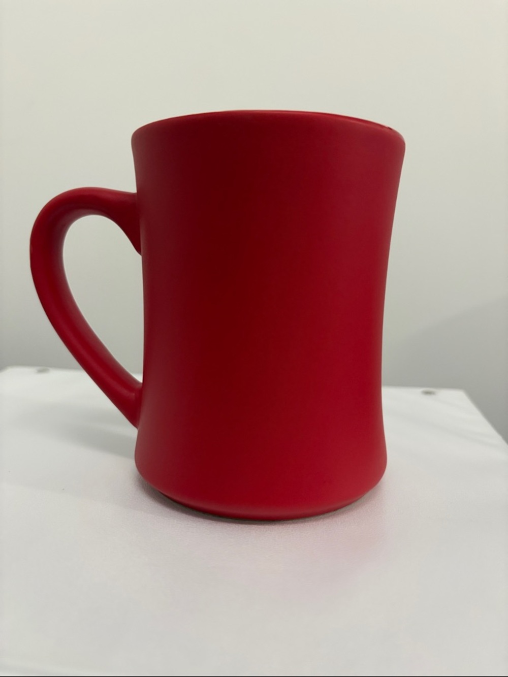 Set of 2 Classic Matte Red Ceramic Coffee Mugs - Everyday Home Dining - Picture 2 of 3